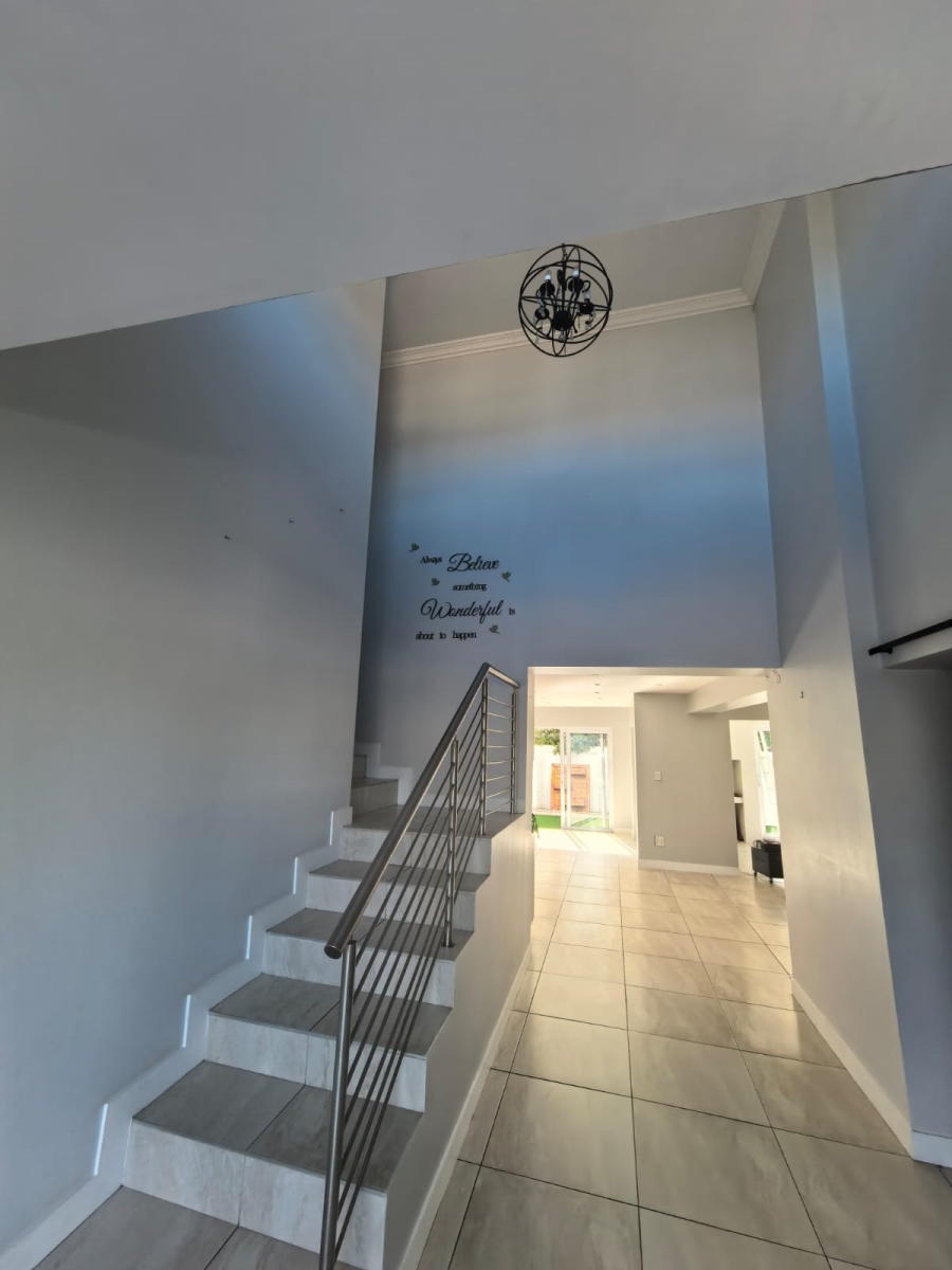 4 Bedroom Property for Sale in Somerset Country Estate Western Cape